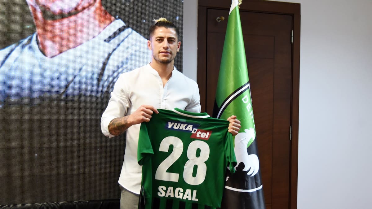 Ángelo Sagal fue titular en empate del Denizlispor de Turquía