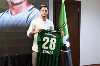 Ángelo Sagal fue titular en empate del Denizlispor de Turquía