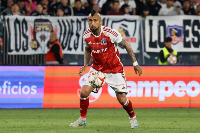 Arturo Vidal es duda en Colo Colo.