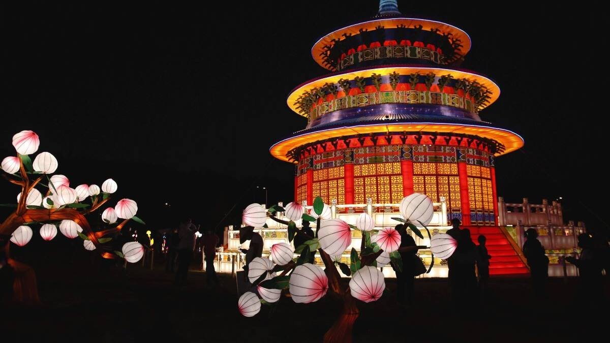 Festival de luces chinas: Conoce los tres eventos que iluminan las noches de Santiago