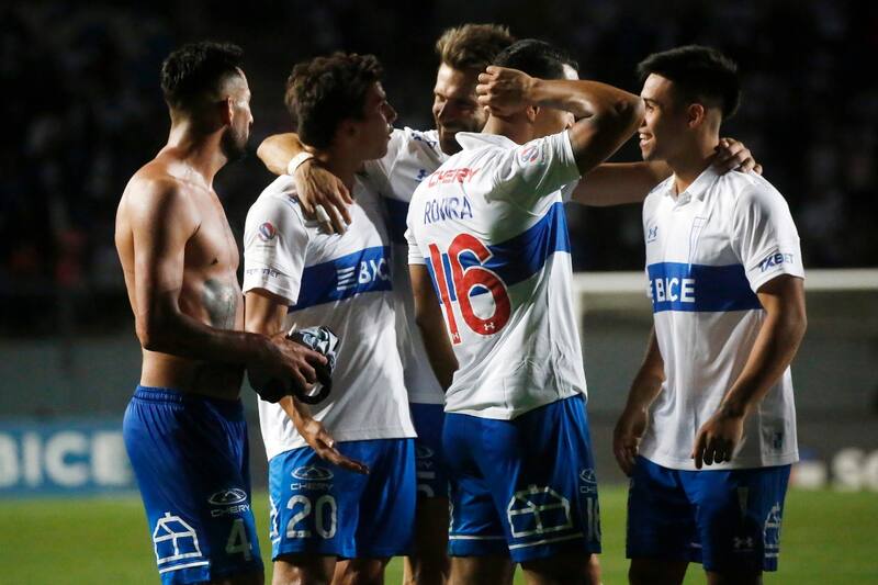 La UC solo sigue viva en Campeonato Nacional y Copa Chile. Foto: Agencia Aton.