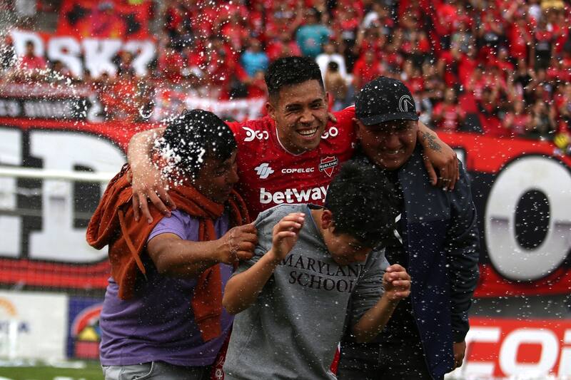 Alexander Aravena fue feliz en Ñublense, y hoy lo es en la UC. Foto: Agencia Aton.