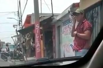 ¡Por ser así, tan especial! Pillan a un infiel de la forma más ridícula