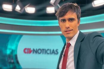 “Es duro”: Roberto Cox revela por qué le ha costado acostumbrarse al horario del matinal de noticias en CHV