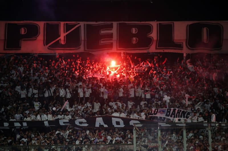 en el partido de Colo Colo vs Racing por Libertadores. Foto: Aton.