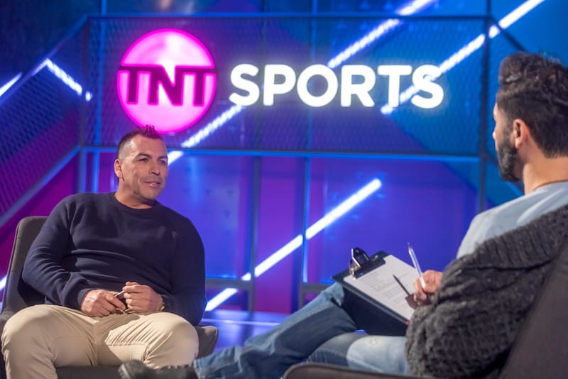 Esteban Paredes y Johnny Herrera en la previa del Superclásico en TNT Sports.