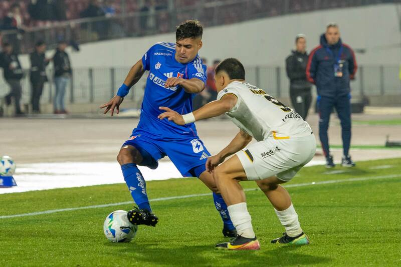 , fue una de las figuras en triunfo de la U. Foto: Felipe Escobedo.