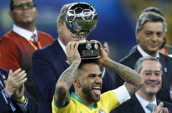 Dani Alves tras el título de Brasil: "Somos merecedores de todo esto"