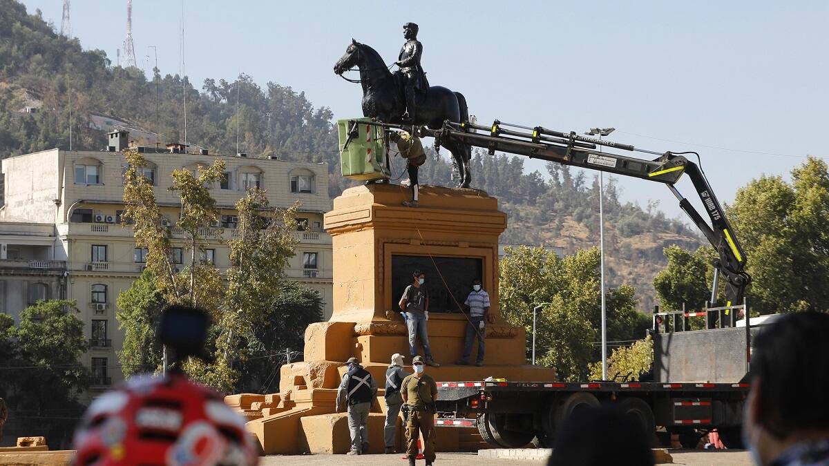 Estatua de Baquedano fue restaurada y este miércoles se evaluará su traslado