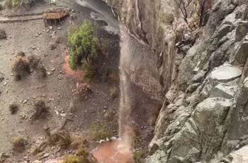 VIDEO | ¡Tremendas noticias! Cascada Monumento Natural Pichasca se activó tras años sin agua