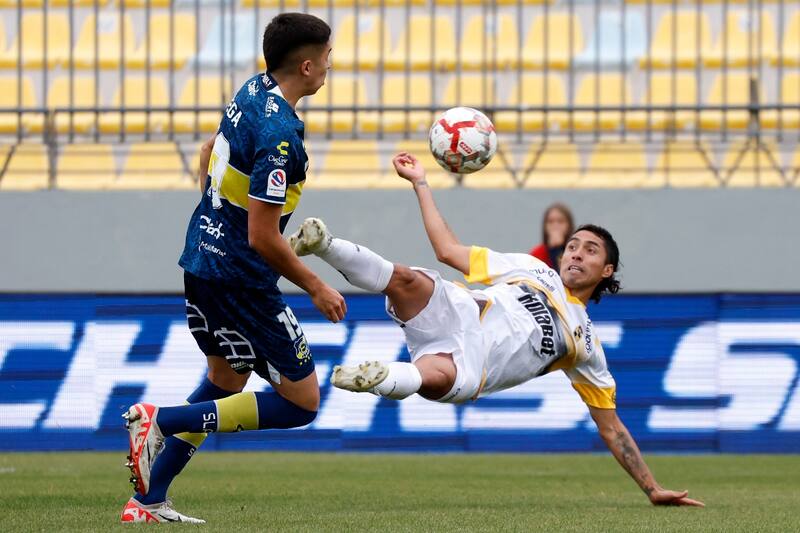anotó un golazo contra Everton.