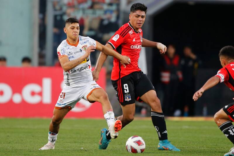 Rivaldo Hernández en partido de Cobreloa contra Colo Colo.