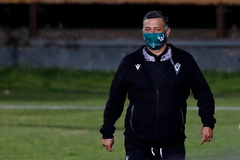 Ronald Fuentes en su paso por Wanderers. Foto: Agencia Aton