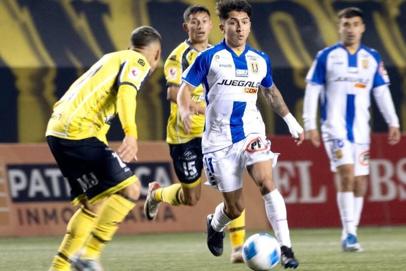 ficha a jugador de Boca Juniors. Foto: Instagram UdeC.