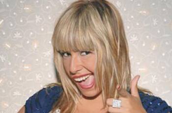 Este será el look de Titi Larraín en la nueva temporada de "Casado con Hijos"