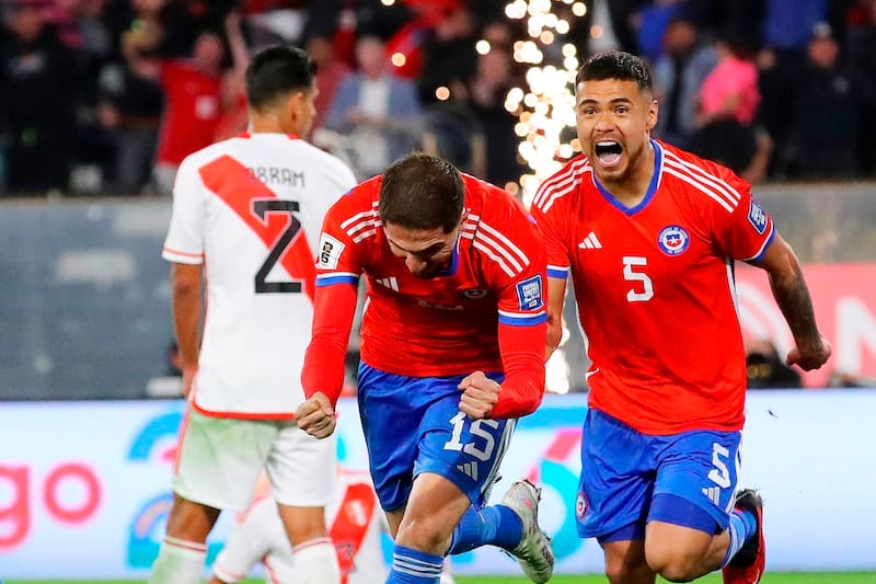 tendrá como compañeros en el América a Igor Lichnovsky y Víctor Dávila.