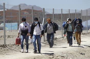 VIDEO | Ejecutan detención ciudadana a dos extranjeros que robaron una cadena de plata en Antofagasta