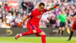 Criticas a Claudio Bravo en ajetreado triunfo de Barcelona