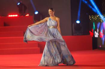 Vanesa Borghi muestra cómo avanza la construcción de su lujosa casa en el sur