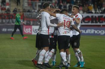 Lo quieren en el CDA: presidente de Curicó Unido reveló dos ofertas de la U por otra de sus figuras