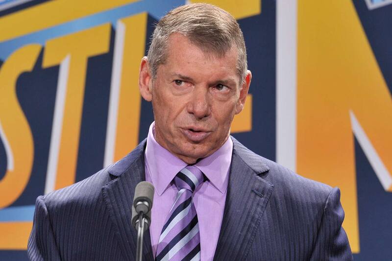 Vince McMahon ha sido demandado y renunció a su cargo en WWE.