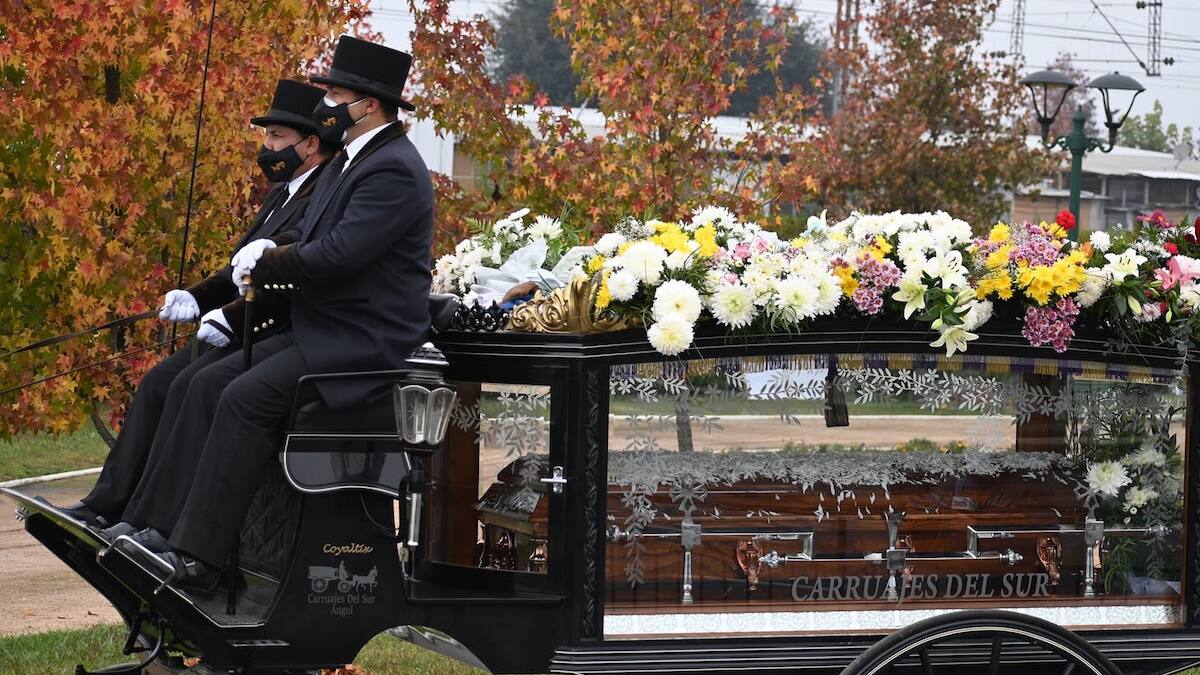 Masiva despedida a Emilio Jara: funeral contó con particular conexión con Tomás Bravo