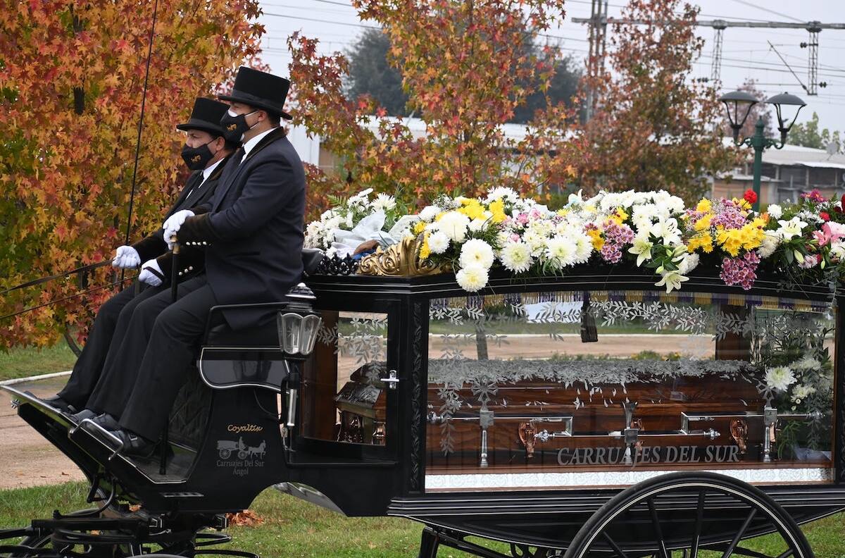Masiva despedida a Emilio Jara: funeral contó con particular conexión con Tomás Bravo