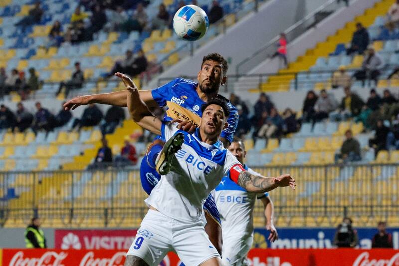 . Cruzados y Ruleteros chocan por el Campeonato Nacional. Foto: Agencia Aton.