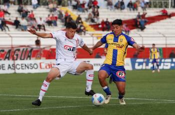 El panorama de Jeison Fuentealba, la figura de la Primera B que está a préstamo desde la U