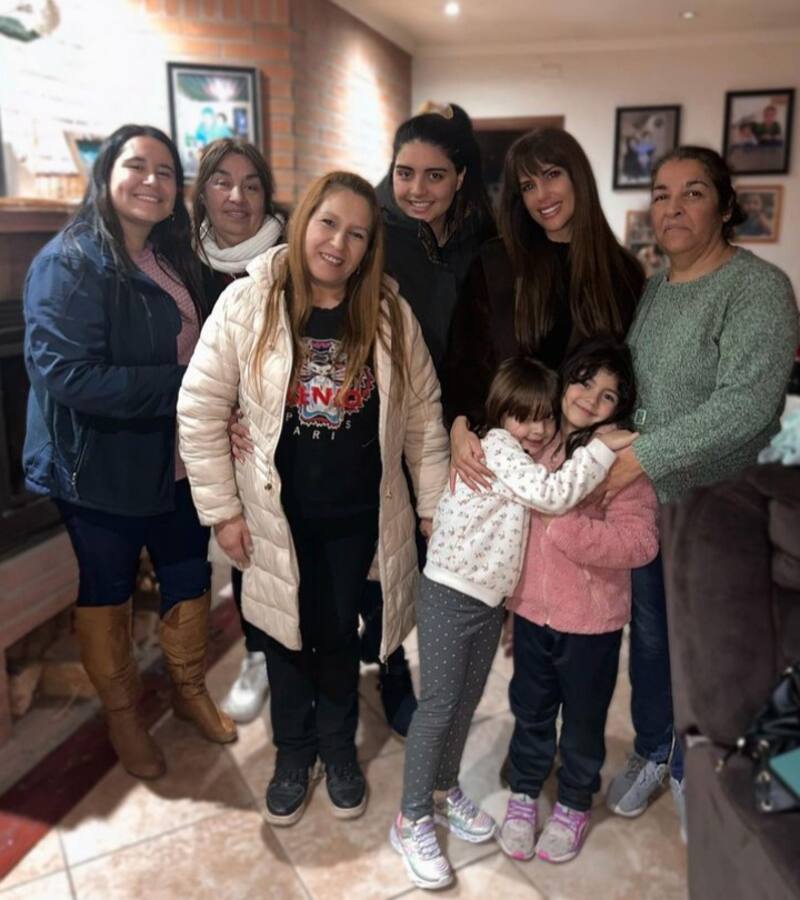 Momentos antes, Gala Caldirola se había despedido de la familia de Mauricio Isla.