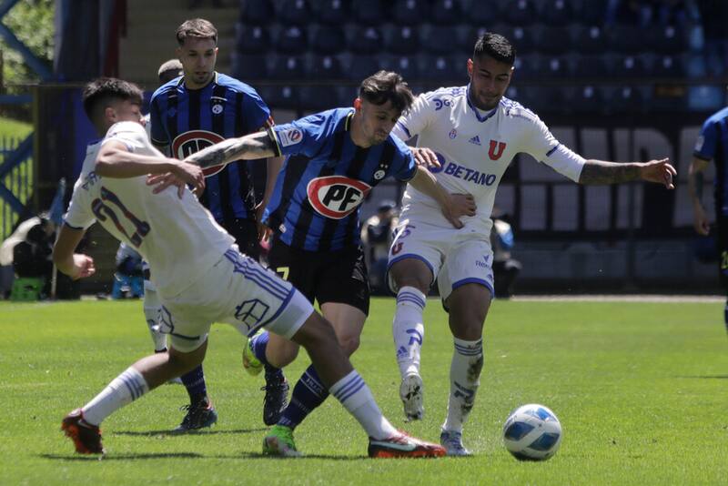 Walter Mazzantti en el partido de Huachipato contra la U en Talcahuano.