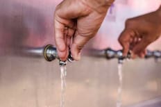 Aguas Andinas confirma corte de agua en sectores de siete importantes comunas de la RM para este jueves