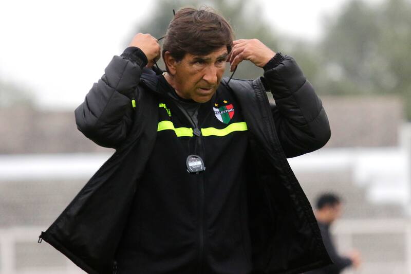 Gustavo Costas en su paso por Palestino.