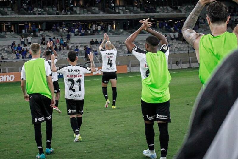 lo pasa mal en Vasco da Gama.