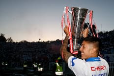 Con breve despedida de Cruzados: Valber Huerta se retira del fútbol tras romper contrato con la UC