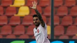 Hasta que se puso otra camiseta: Joaquín Larrivey fue presentado oficialmente en su nuevo club