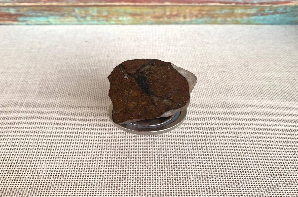 Colección de Meteoritos: Piedra extraterrestre de 4.500 millones de años se vende a $650.000