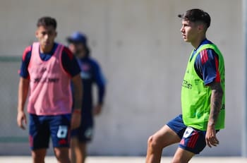 No duró ni dos meses: jugador de la U sorprende y cambia de equipo en el fútbol chileno