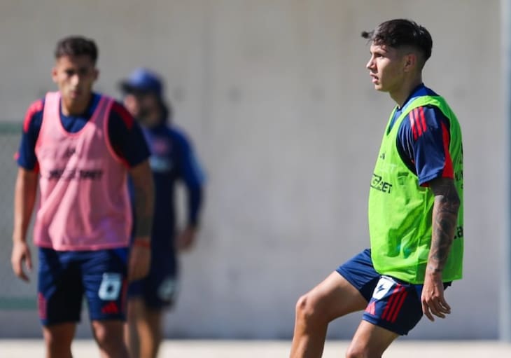 No duró ni dos meses: jugador de la U sorprende y cambia de equipo en el fútbol chileno