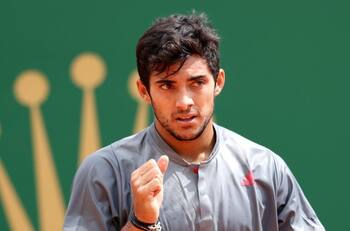 Wimbledon: Cómo y dónde ver la reanudación del partido de Cristian Garín en la primera ronda del Grand Slam inglés