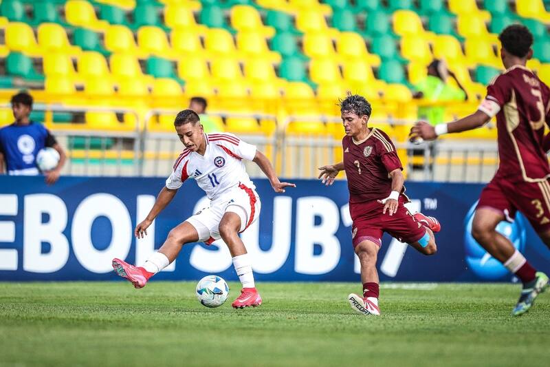 Dura derrota: Chile fue goleado por Venezuela en el Sudamericano y quedó fuera del podio. Foto: La Roja.