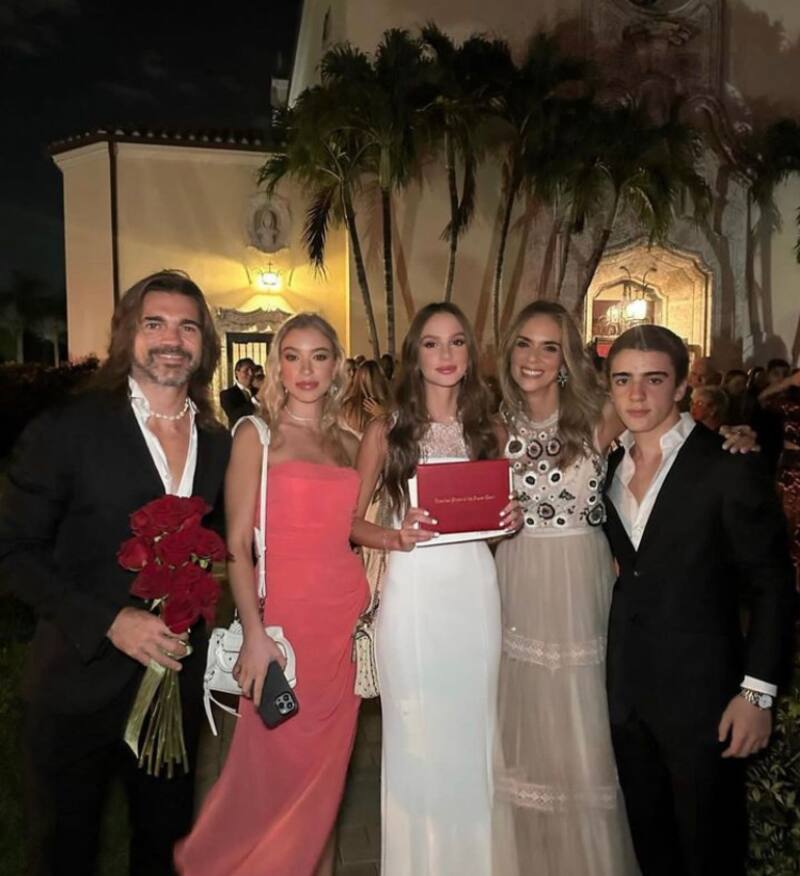 El cantante acudió a la celebración escolar de su hija Paloma