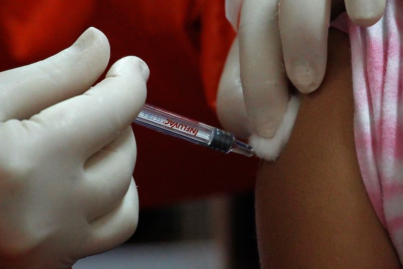 Revisa quiénes se tiene que vacunar este sábado. Créditos: ATON