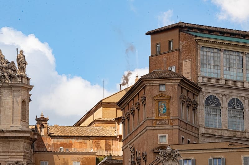 es la señal de que no hubo acuerdo para la proclamación de un nuevo Papa.