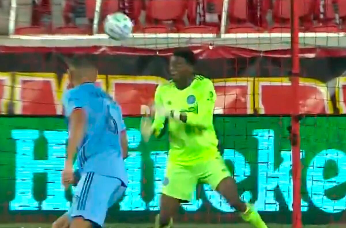 ¿Fue gol? El increíble error de arquero que marcó el regreso de la MLS