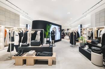 La exclusiva nueva tienda de ropa interior que llegó a importante mall chileno