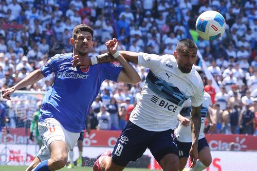 Venció por 1-0 a Universidad de Chile jugando con uno menos casi todo el segundo tiempo. Foto: Photosport