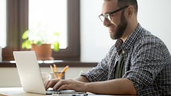 Sence y Open English abren 1.500 cupos para cursos GRATIS de inglés y portugués: ¿Cómo inscribirse?