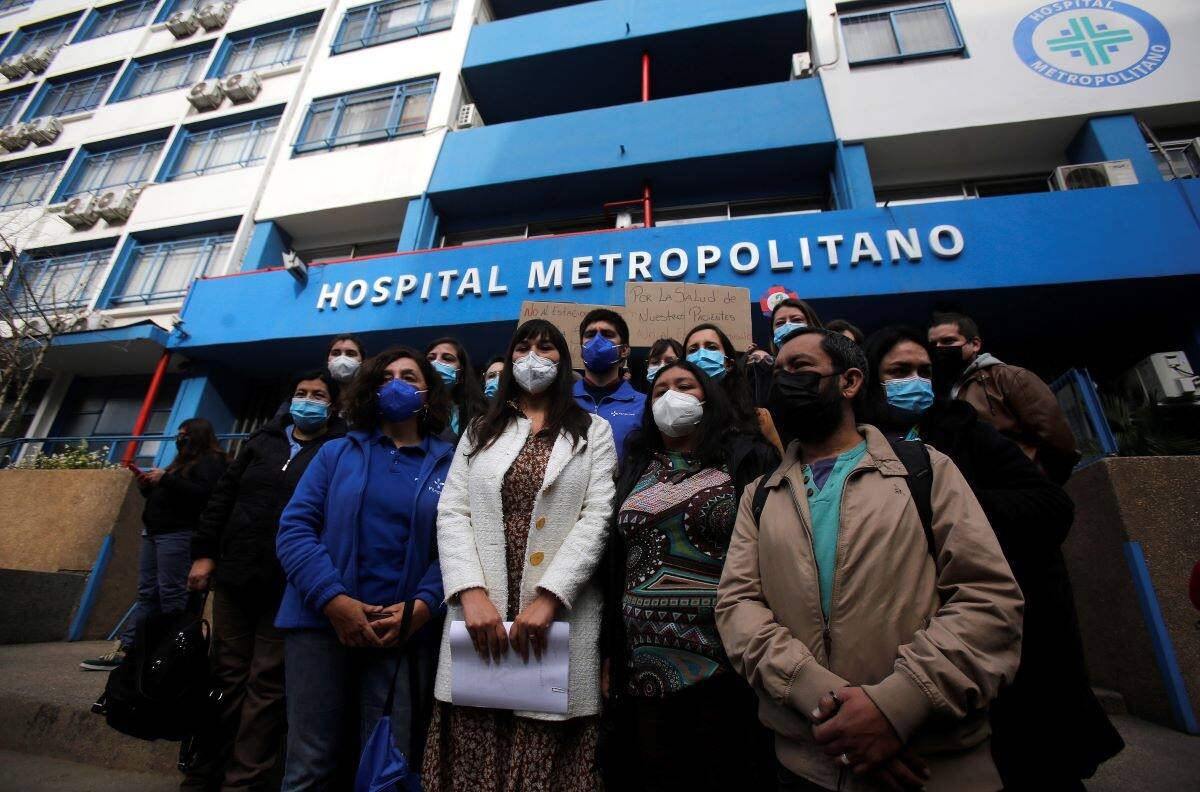 "Por favor, sentido común": Colmed pide cancelar cierre de camas en Hospital Metropolitano por construcción de estacionamientos en mall Costanera Center