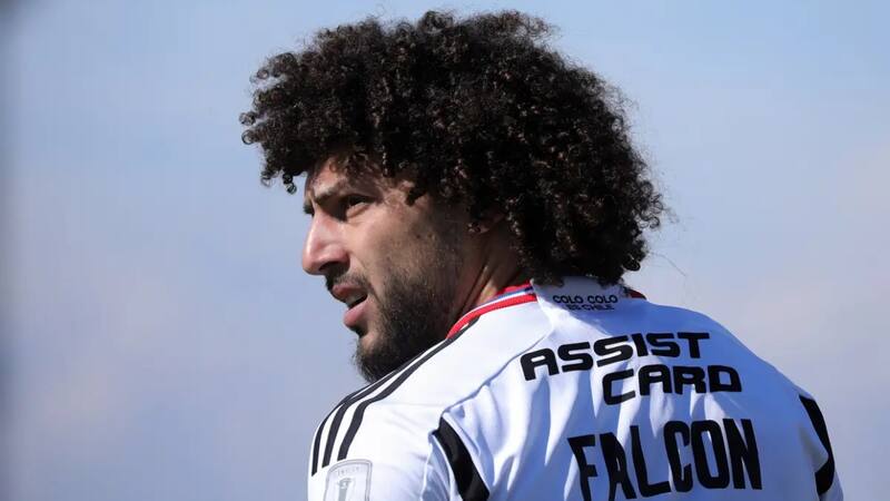 ¿Se aleja del Monumental? La postura de Maximiliano Falcón que tiene en jaque a Colo Colo